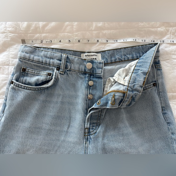 Reformation Cynthia straight leg light wash jeans, 28 Tahoe wash - Picture 8 of 14